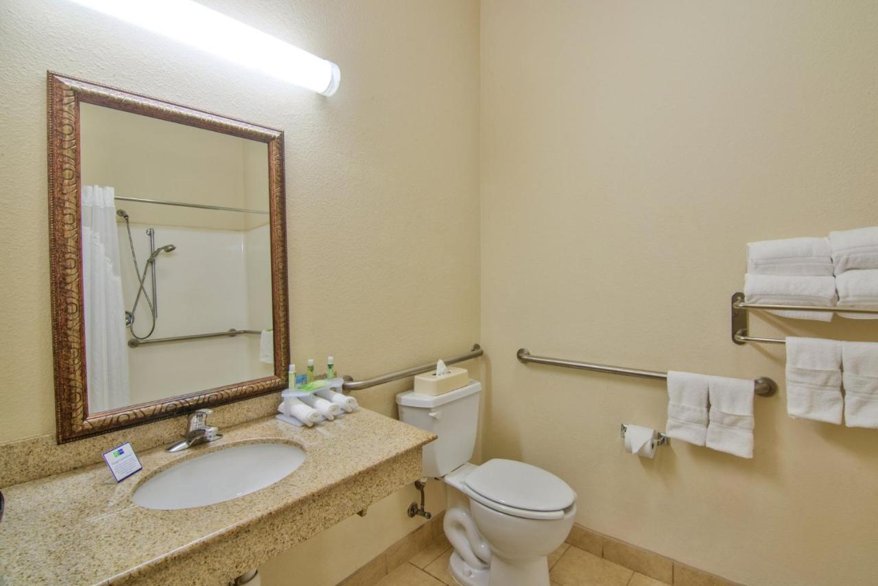 Holiday Inn Express Hotel & Suites Terrell By Ihg Exteriér fotografie
