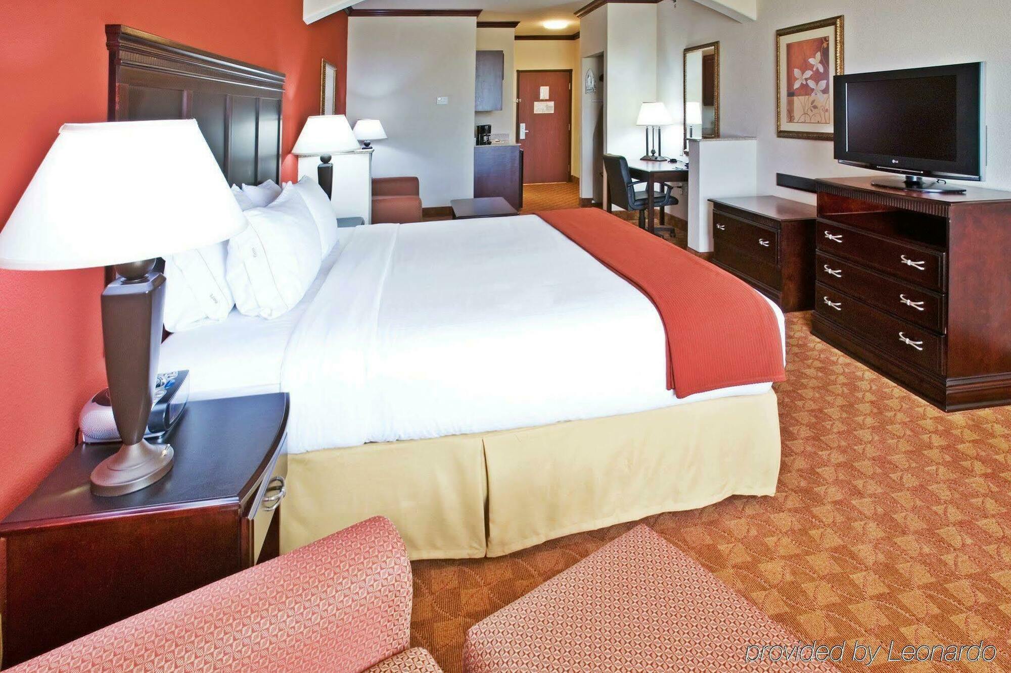 Holiday Inn Express Hotel & Suites Terrell By Ihg Pokoj fotografie